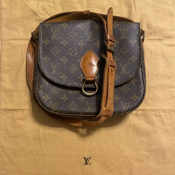 Authentic Louis Vuitton Saint Cloud MM - Picture 4 of 17